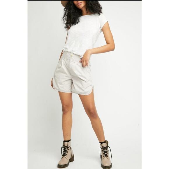 Free People Shorts Size XL Pleated Shorty Pull On Jasmine White High Rise NWT - Picture 2 of 13